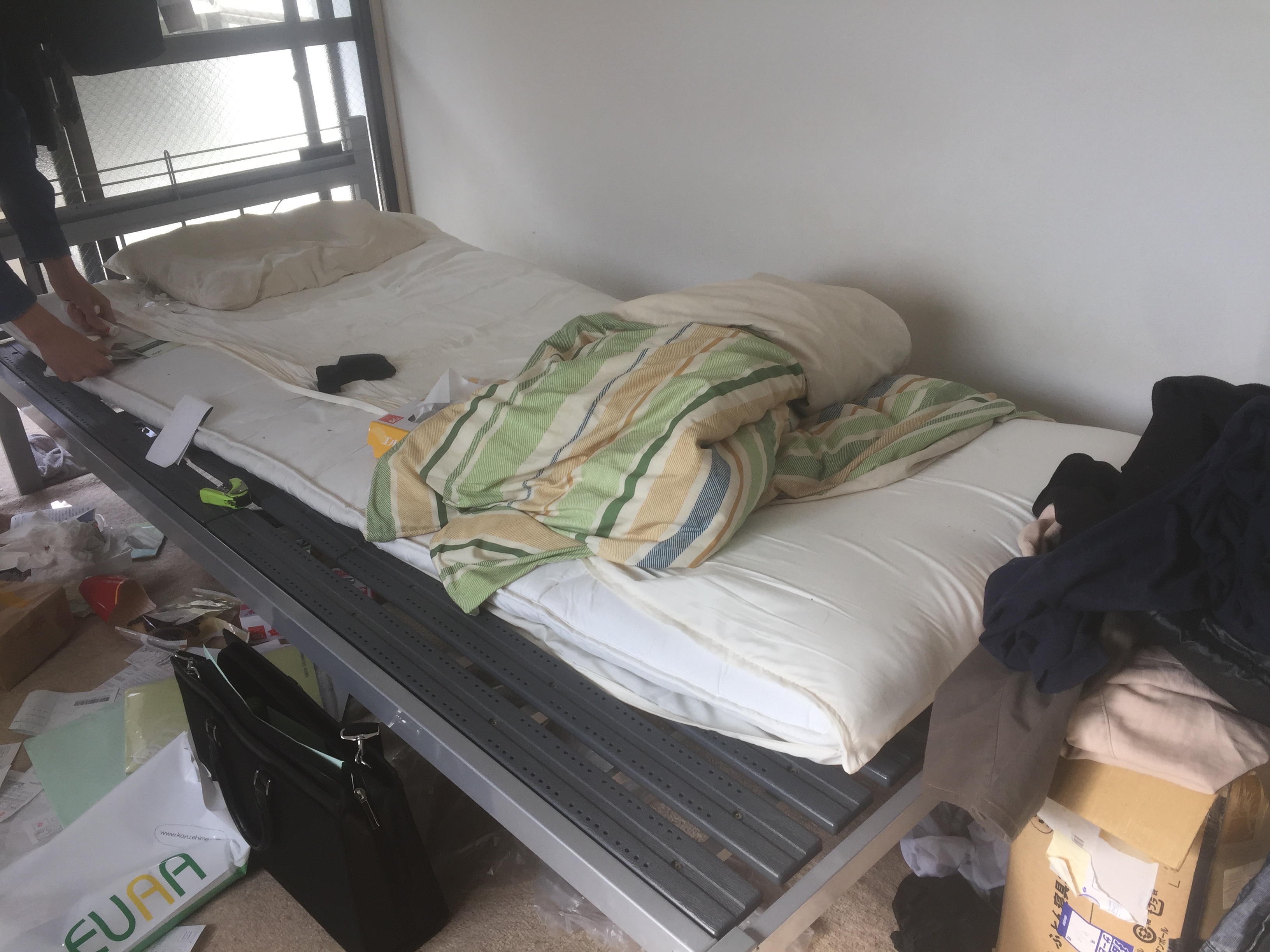 松山市緑町でベッドなど引っ越しに伴う不用品処分　施工事例紹介