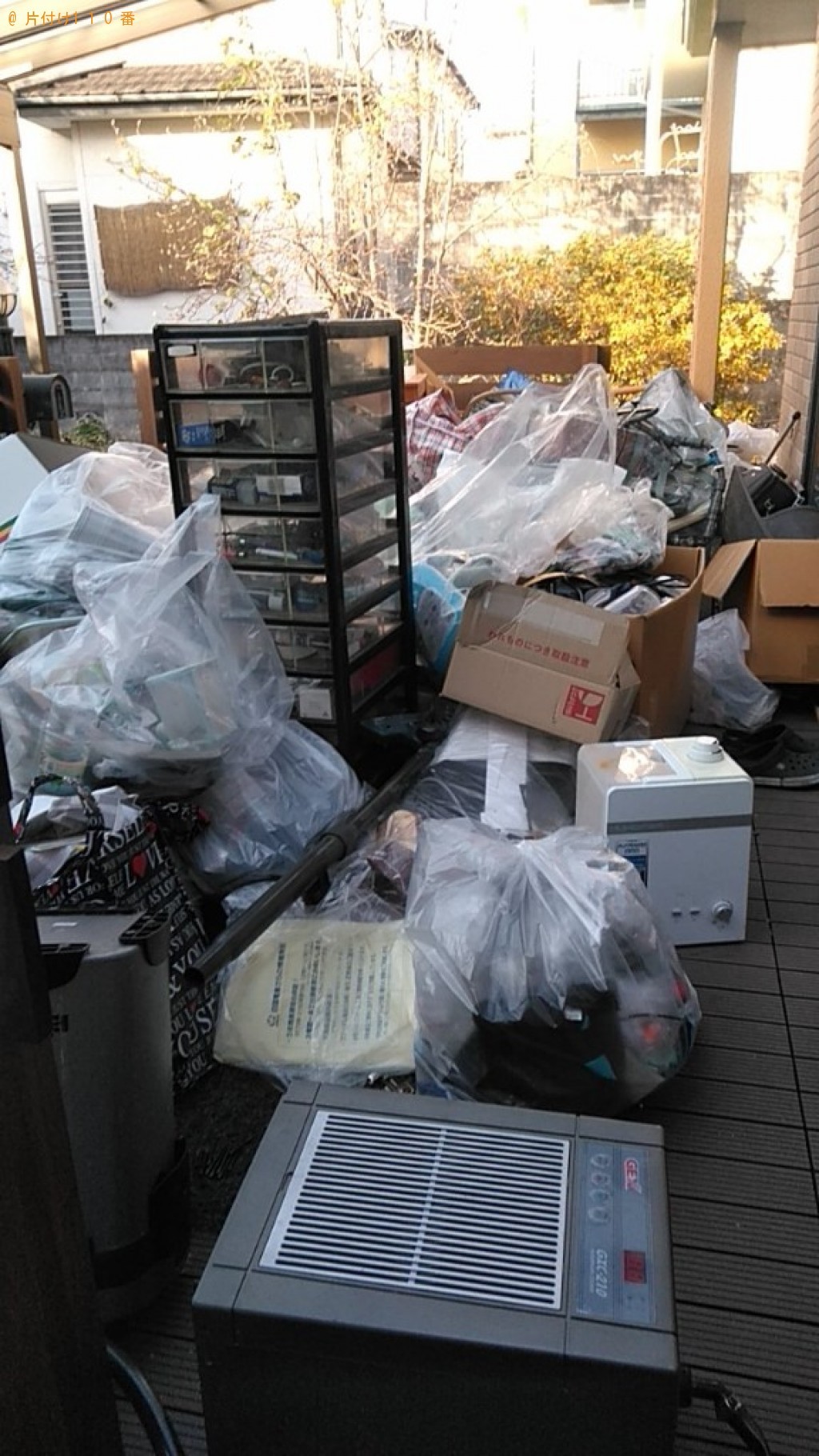 【松山市】収納ケース、水槽、ボンベ、布団、金庫、金属物等の回収