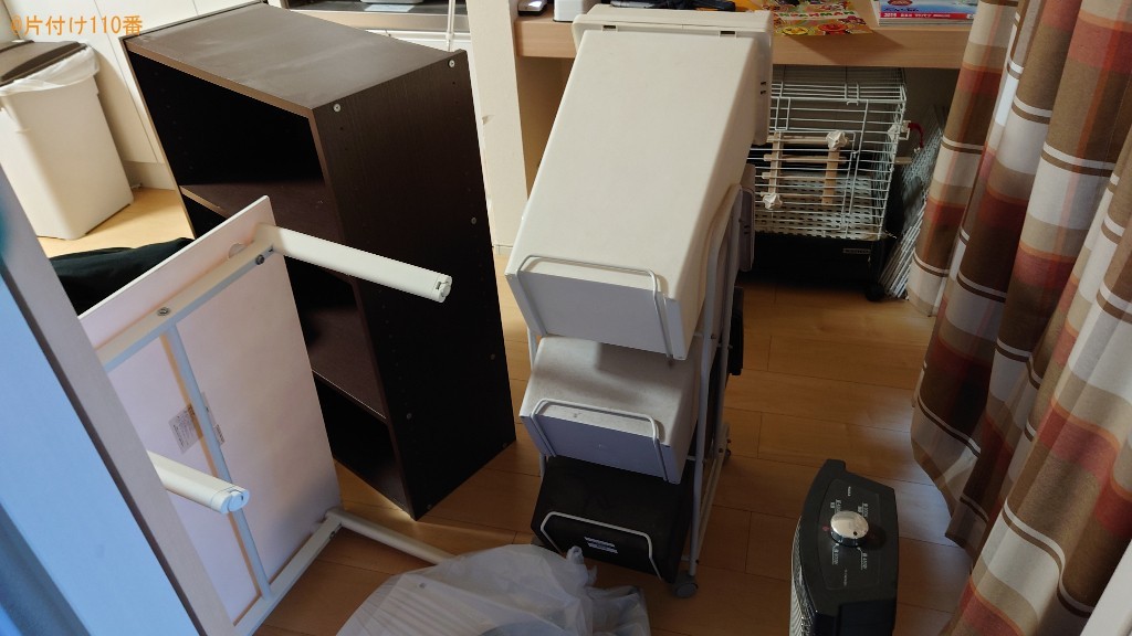 【松山市久保田町】ゴミ箱、ヒーター、カラーボックス、脚立等の回収