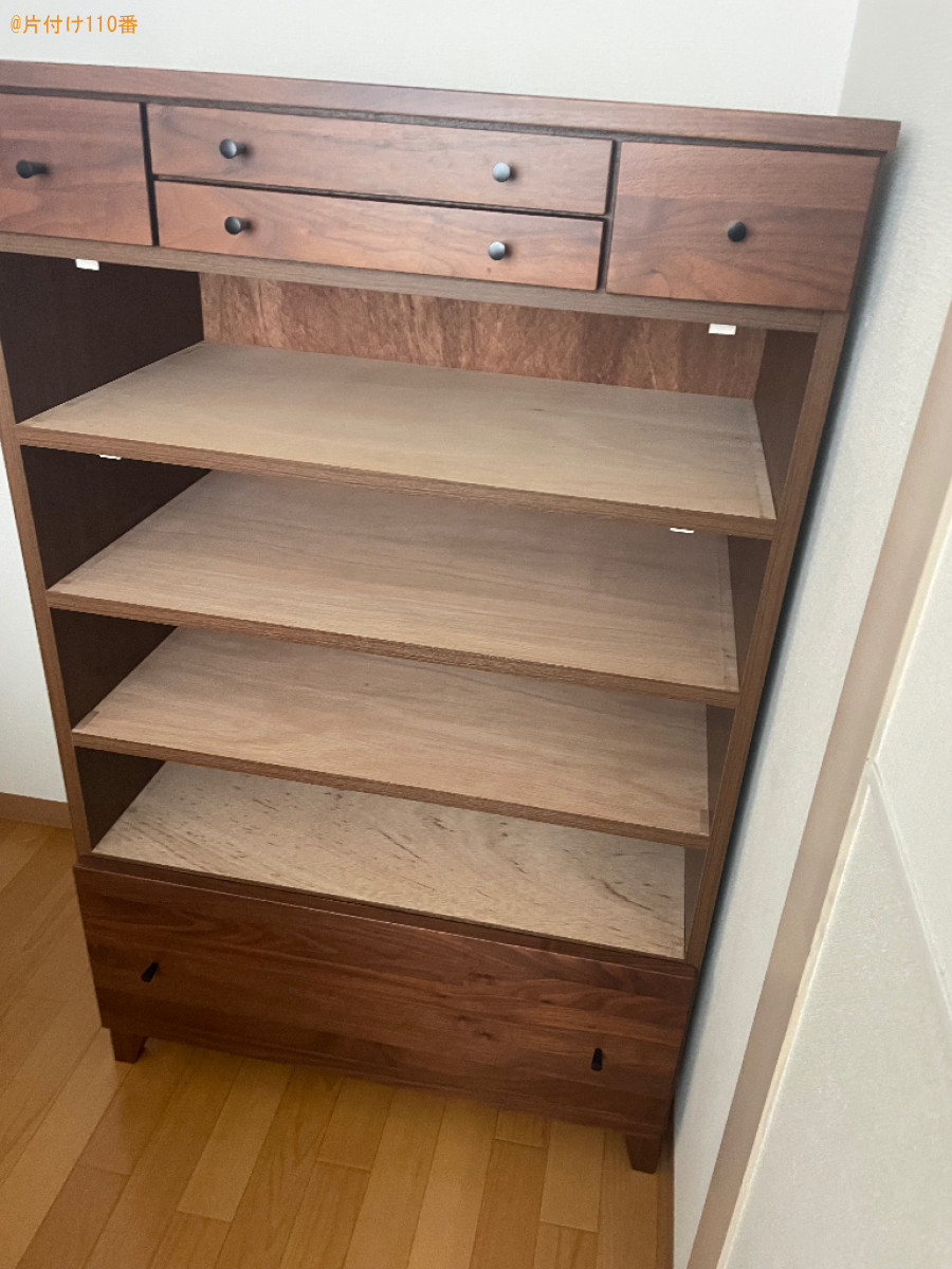 1階にあるラックと2階にあるタンスを入れ替える作業ご依頼